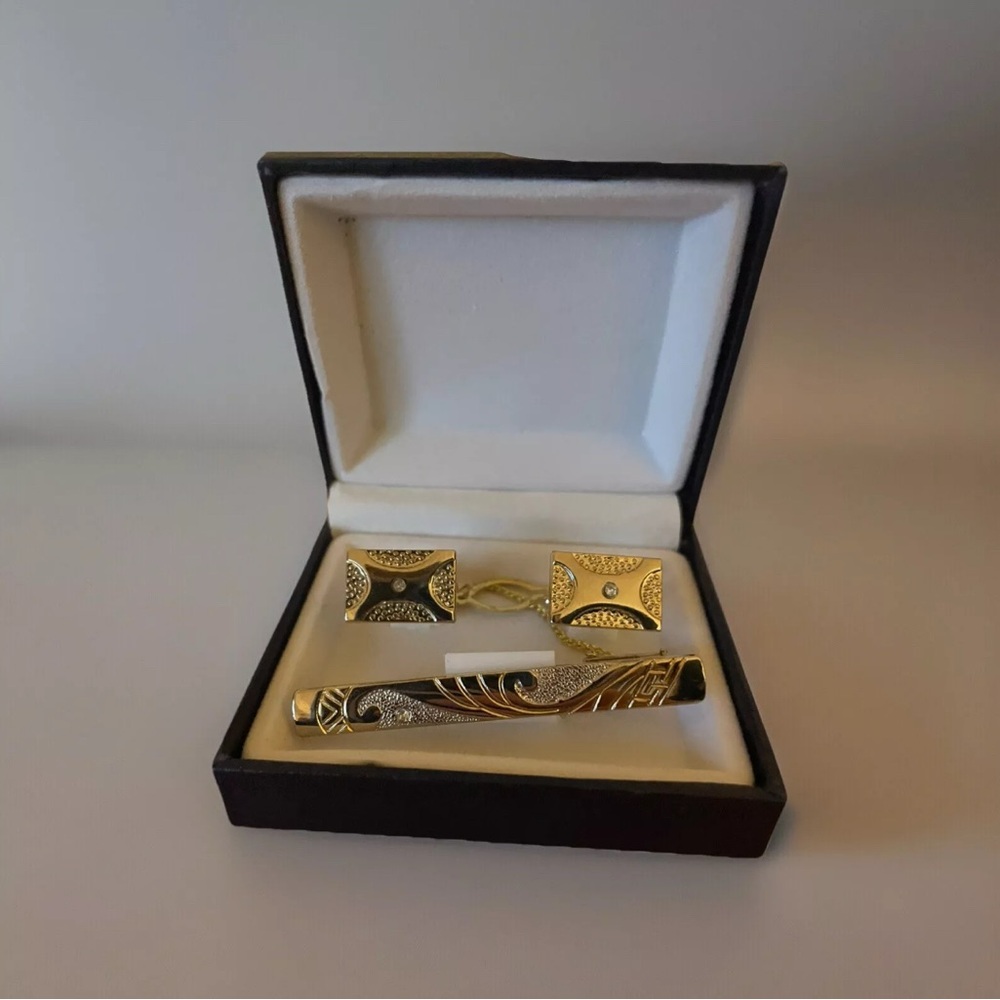Real 20k Gold 1985-1990 Vintage Gold Cufflinks With Tie Clip